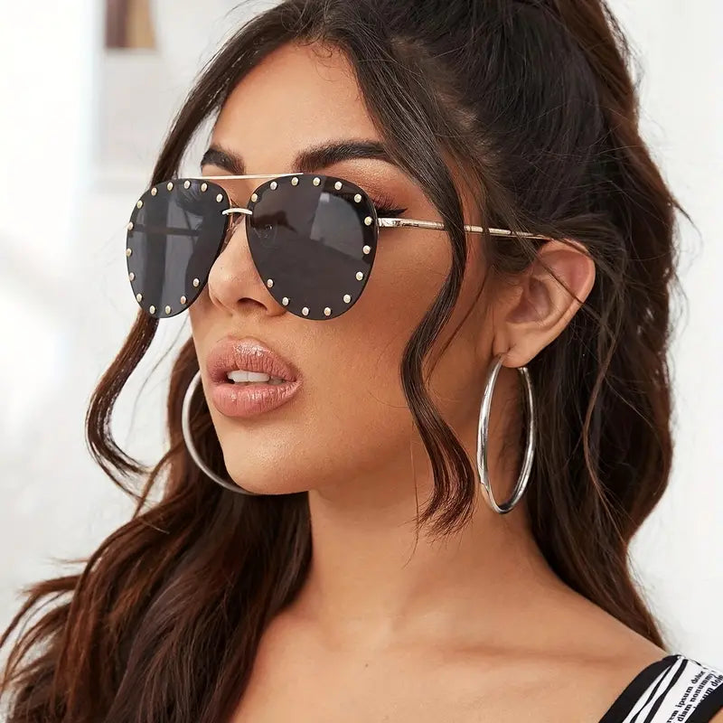 Top Bar Fashion Aviator Sunglasses For Women's Men Oversized Semi Rimless Glasses Rivet Decor Eyewear