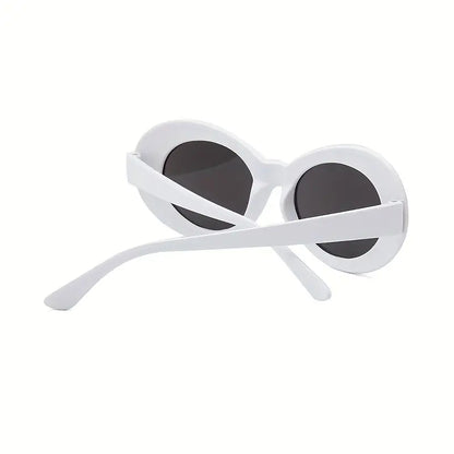 White Retro Small Sunglasses For Men And Women Cute Fashion Sunglasses Retro Oversized Square Corner Sunglasses Half Cat's Eye Butterfly Big Thick Bold Frame Unisex Matching Glasses Case , ideal choice for gifts