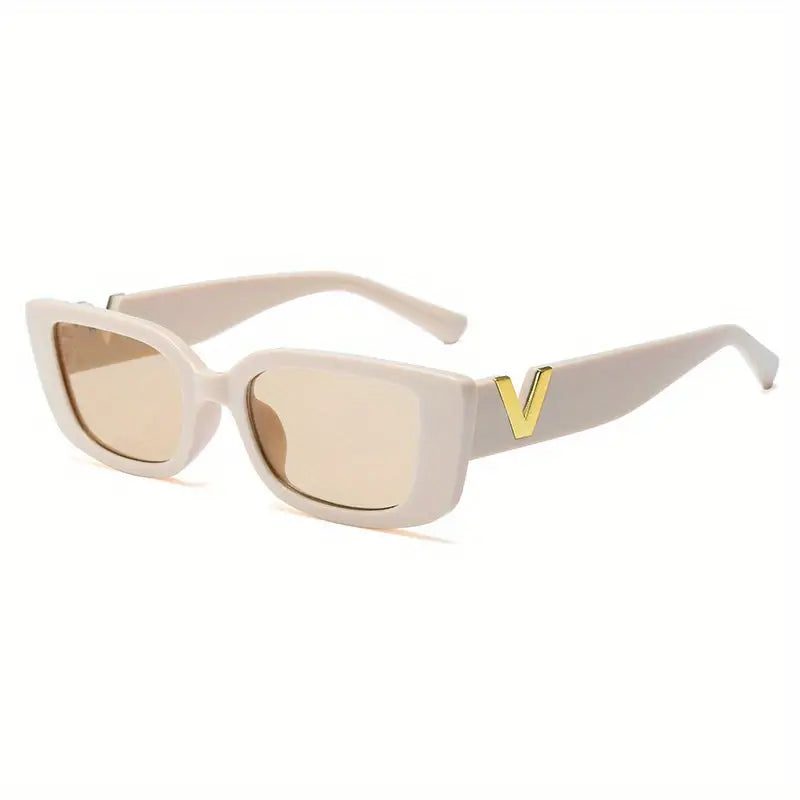 Women's V-Cut Fashion Sunglasses: UV Protection & Style For Your Summer Vacation!