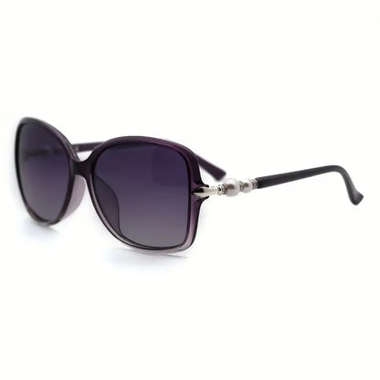 Stylish Retro Sunglasses with Pearl Decor and UV Protection for Women