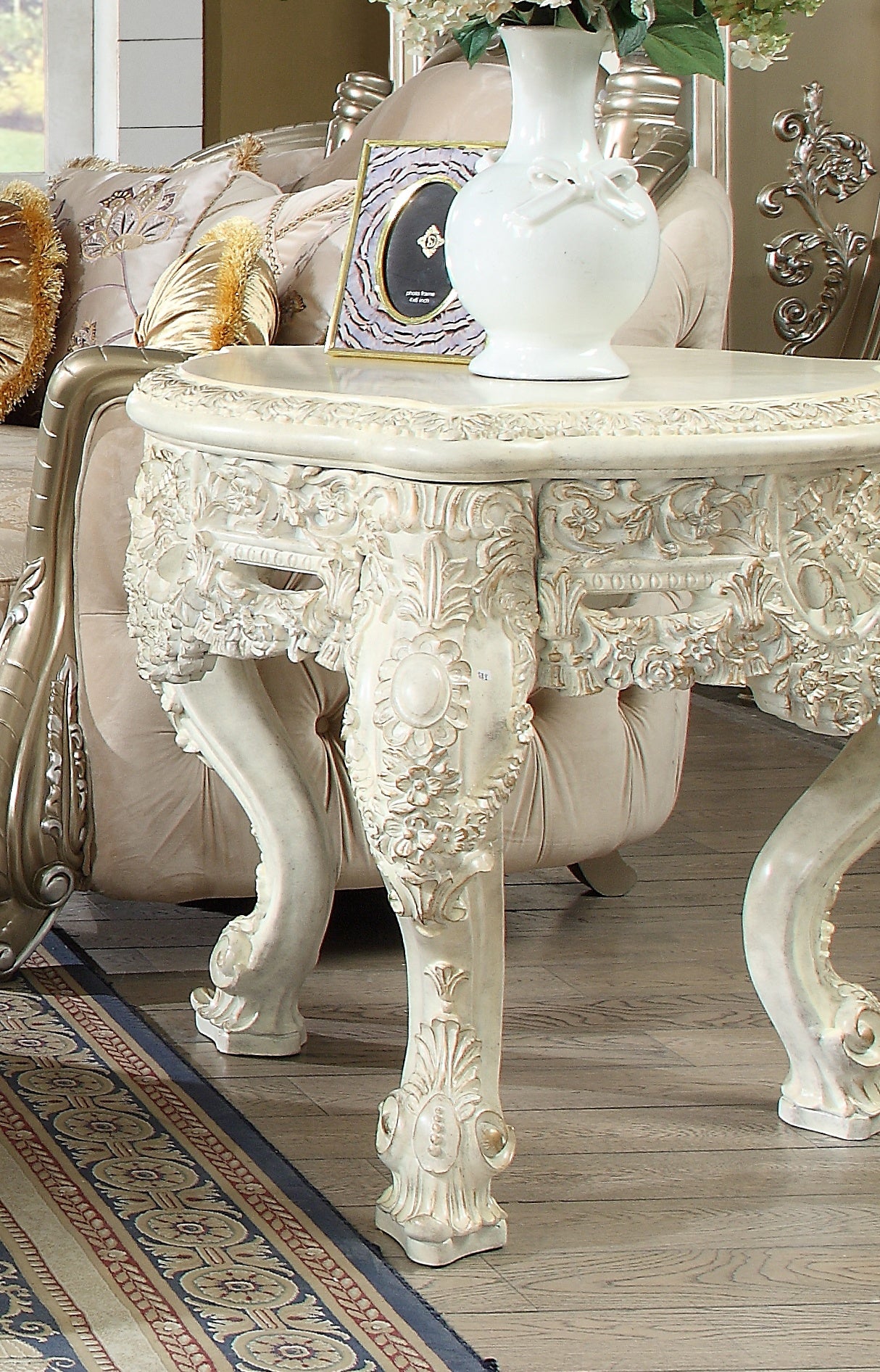 End Table in Plantation Cove White