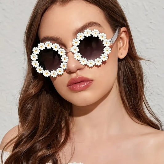 Daisy Decor Round Frame Sunglasses For Women Men Gradient Lens Clear Frame Glasses Photo Prop Eyewear