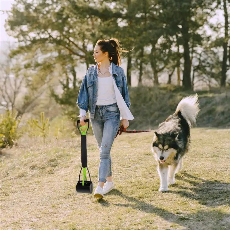 28" Pet Pooper Scooper, Foldable Dog Pooper Scooper with Unbreakable Material and Durable Spring for Grass and Gravel, Green