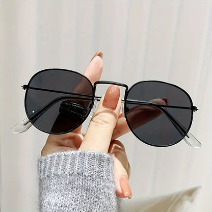 Retro Round Sunglasses For Women Men Punk Fashion Metal Frame Decorative Shades Props For Beach Party Travel