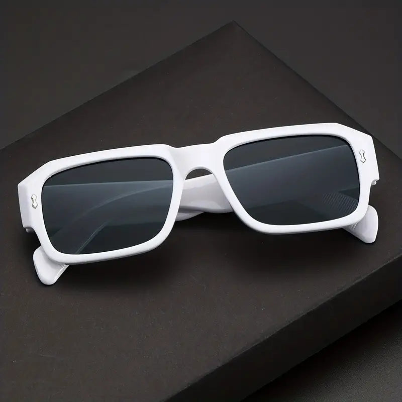 Lunettes de soleil à monture carrée épaisse blanche à la mode, pour hommes et femmes, décors extérieurs de fête de vacances, accessoires de photographie 