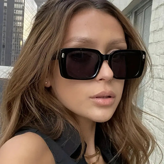 Fashion Square Sunglasses Women Brand Designer Vintage Rivet Glasses Female Shades Retro Mirrored Shades