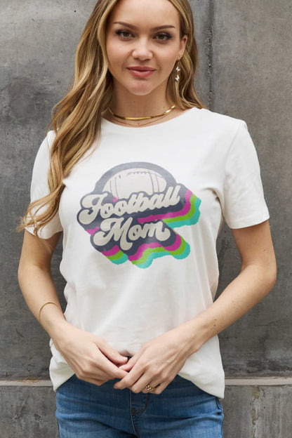 Simply Love T-shirt en coton graphique FOOTBALL MOM pleine taille