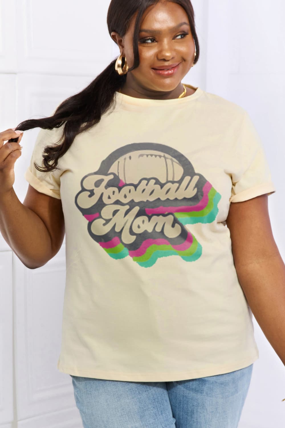 Simply Love T-shirt en coton graphique FOOTBALL MOM pleine taille