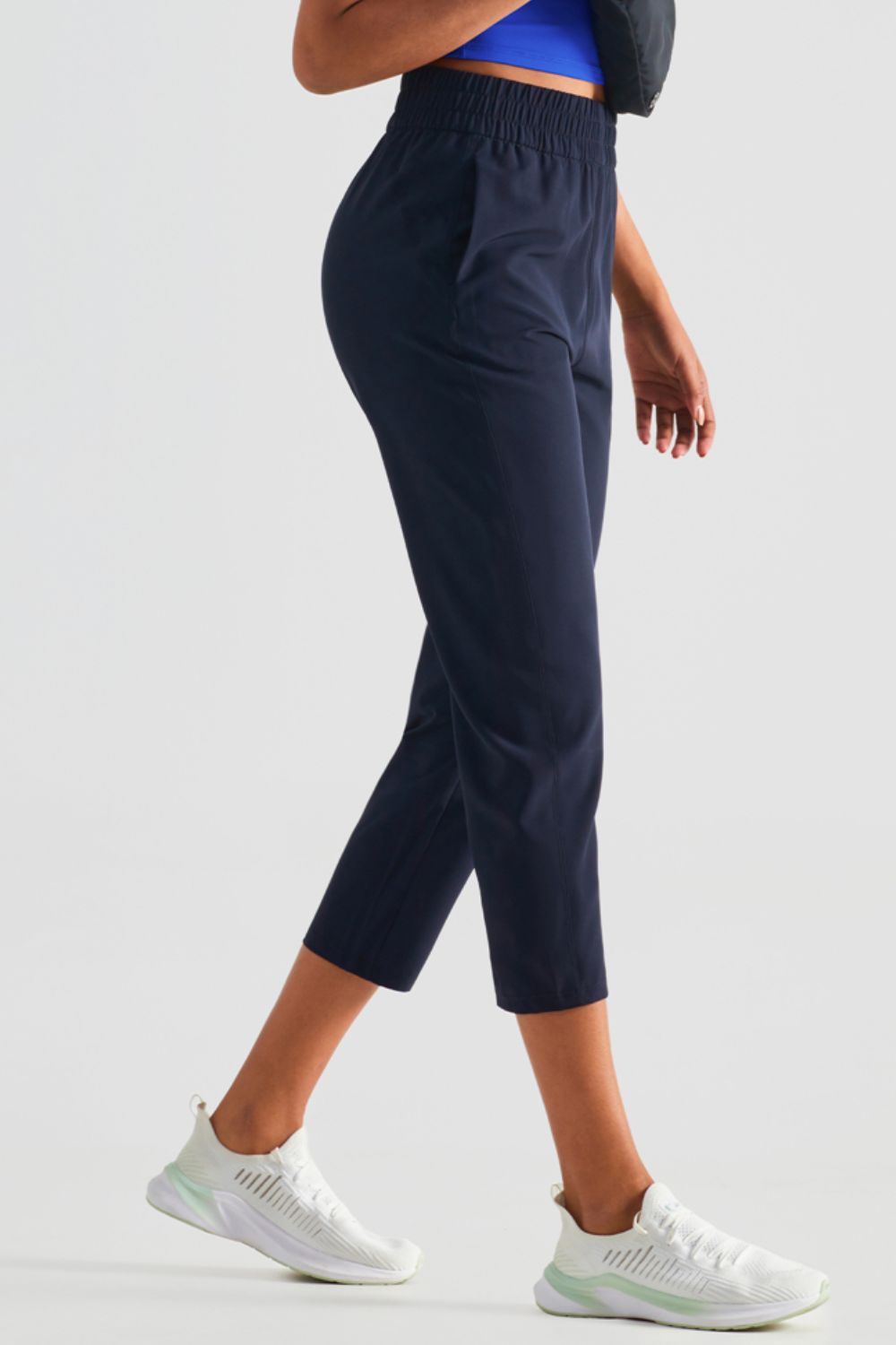 Elastic Waist Cropped Sports Pants