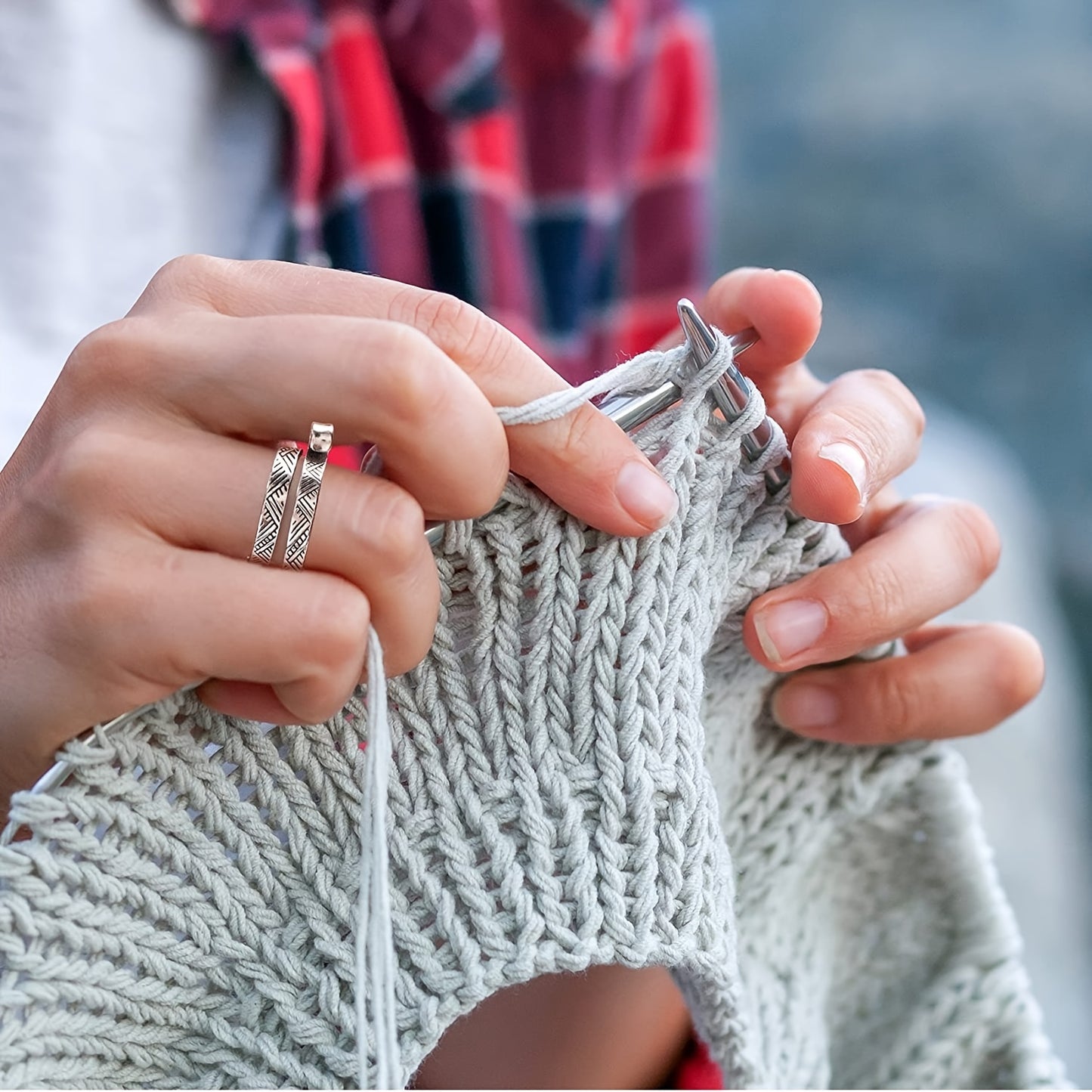 2 paquets d'anneaux de boucle de tricot et de crochet réglables pour les doigts - Supports de doigts de guide de fil ouvert en métal pour un tricot et un crochet faciles et confortables 