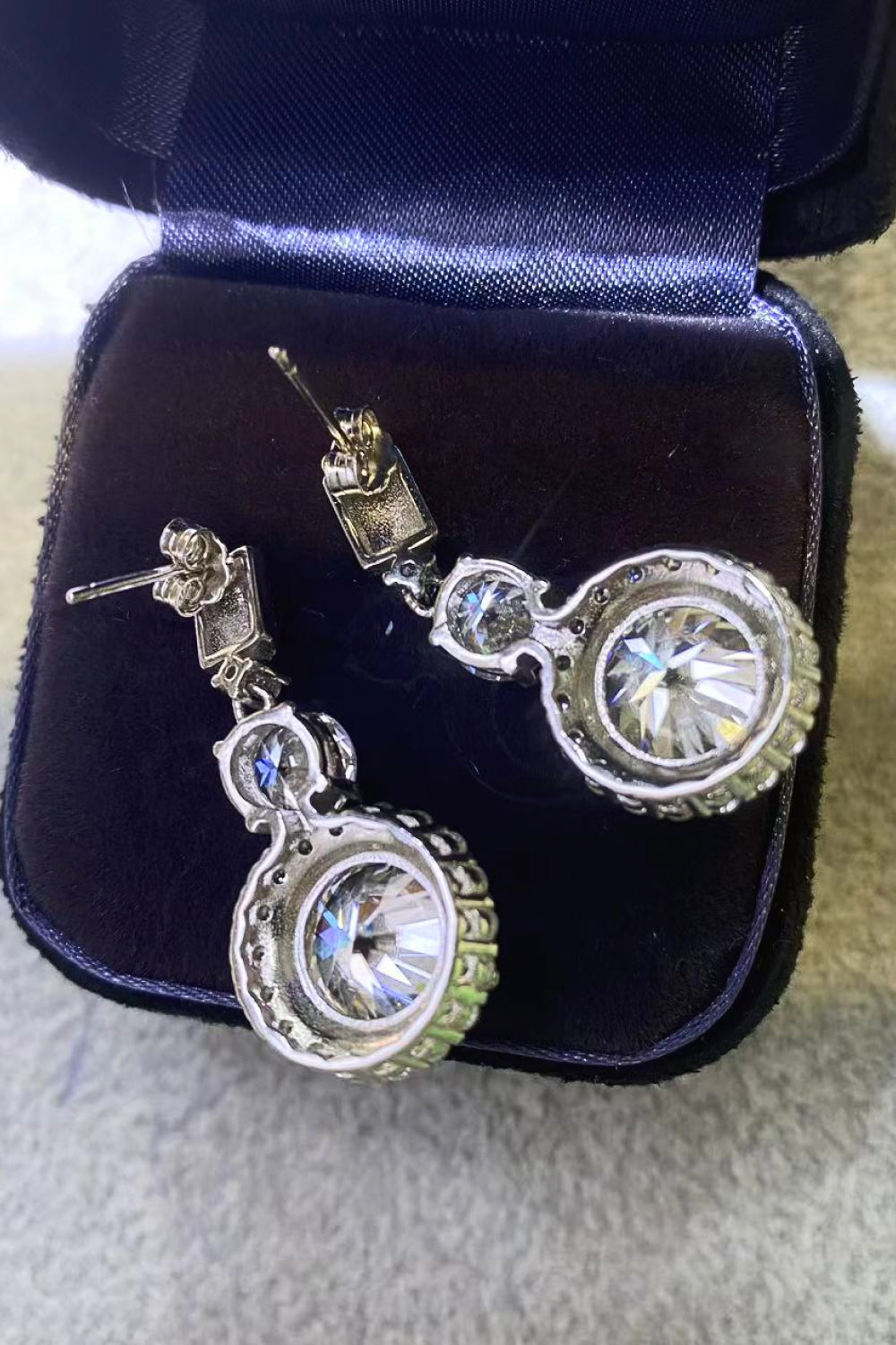 Boucles d'oreilles pendantes plaquées platine moissanite 12 carats