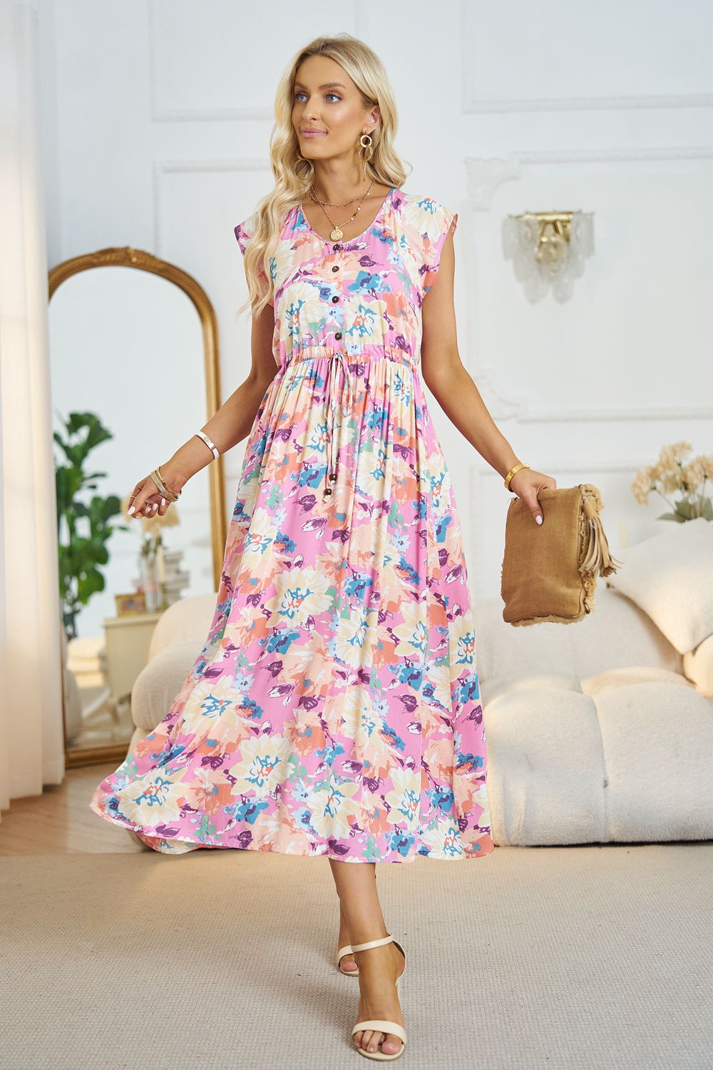 Robe midi trapèze fleurie à col en V