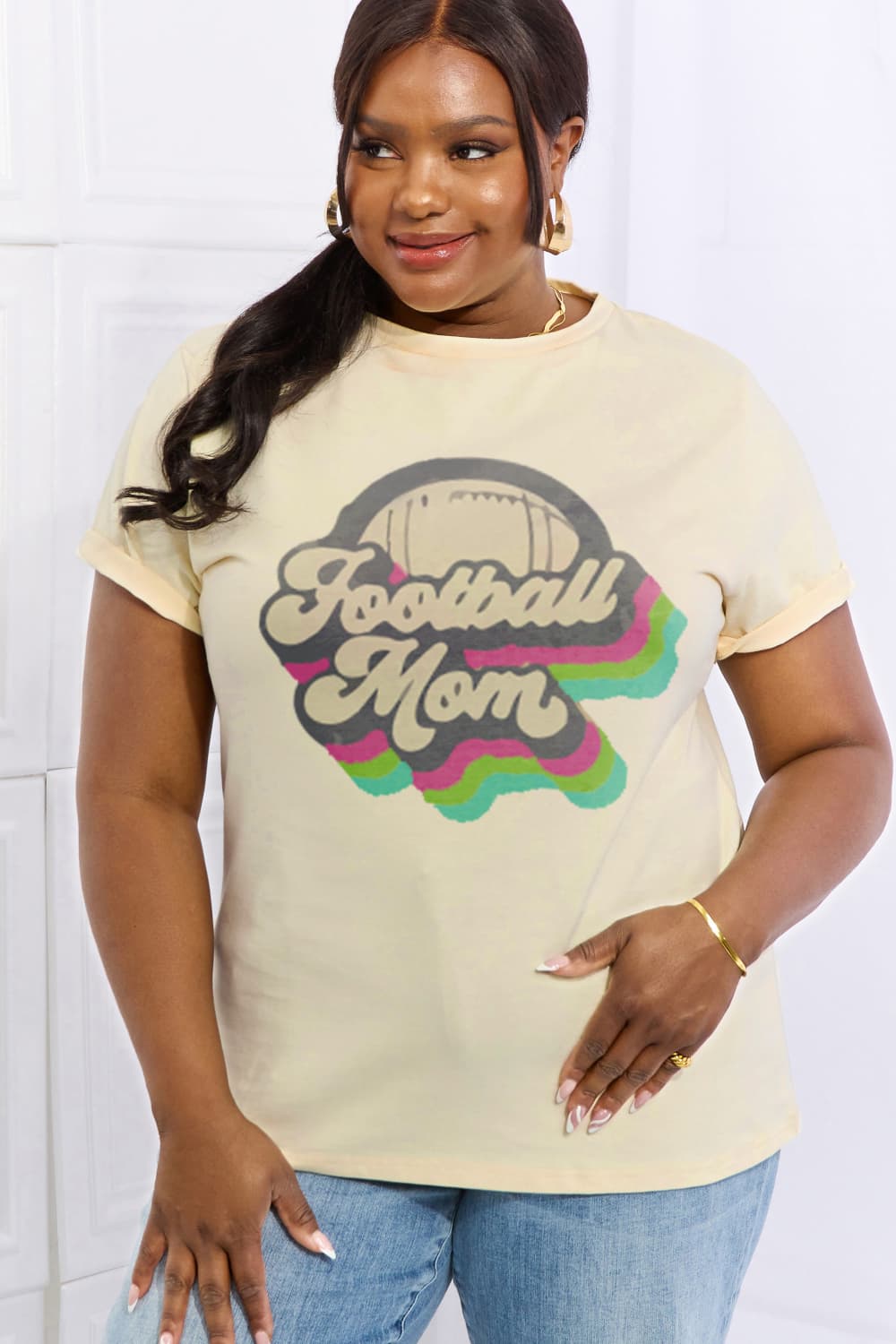 Simply Love T-shirt en coton graphique FOOTBALL MOM pleine taille