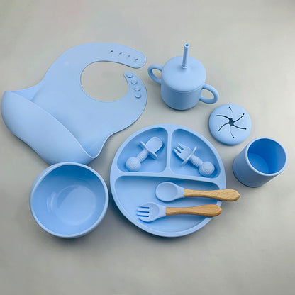 L'ensemble de collations parfait pour bébé : assiette, bol et gobelet de vidange portables en silicone - parfait pour les enfants ! 