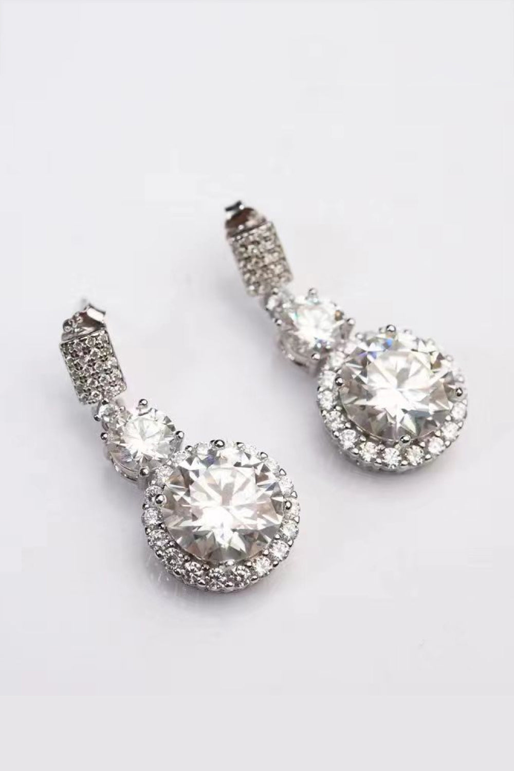 Boucles d'oreilles pendantes plaquées platine moissanite 12 carats