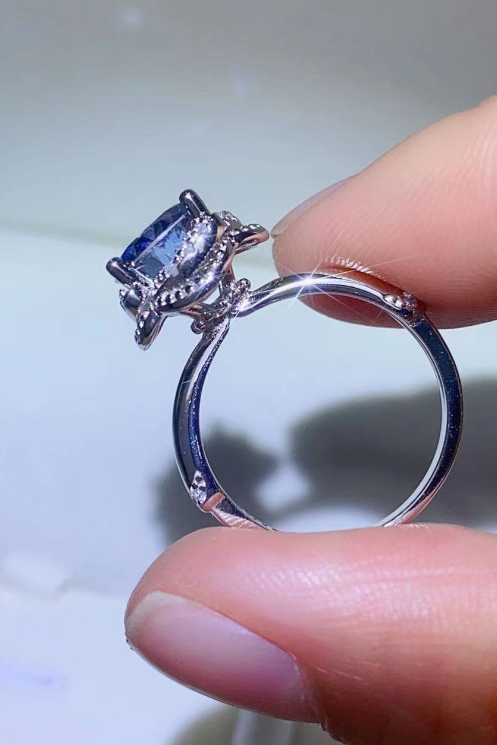 Bague en argent sterling 925 contrastée moissanite 2 carats