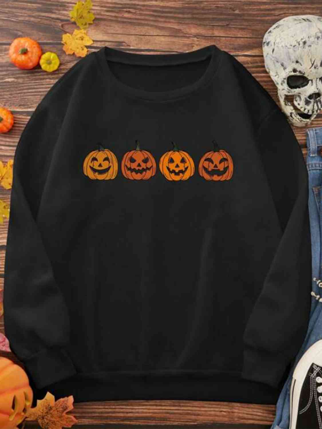 Simply Love T-shirt graphique Jack-O'-Lantern pleine taille