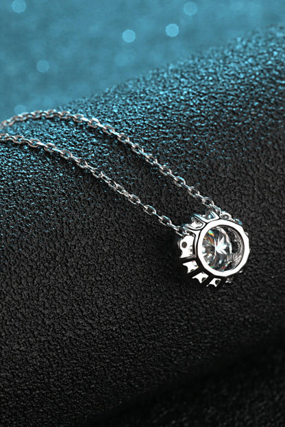 Collier pendentif moissanite en forme de fleur