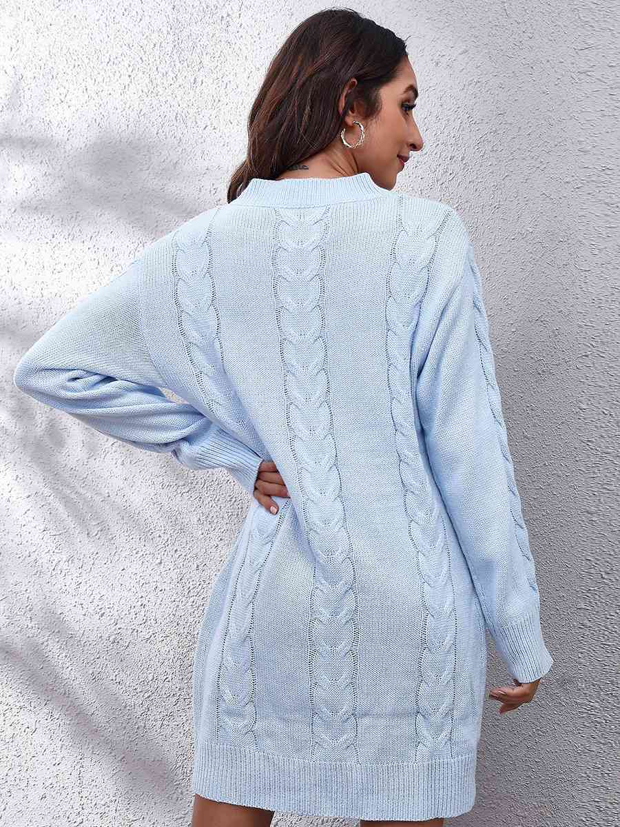 Robe pull à col rond en tricot torsadé