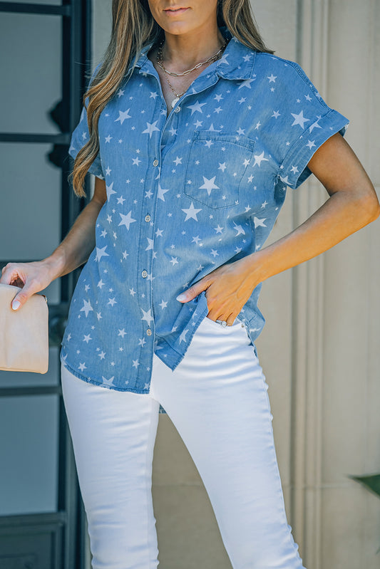 Chemise boutonnée à manches courtes et imprimé étoiles