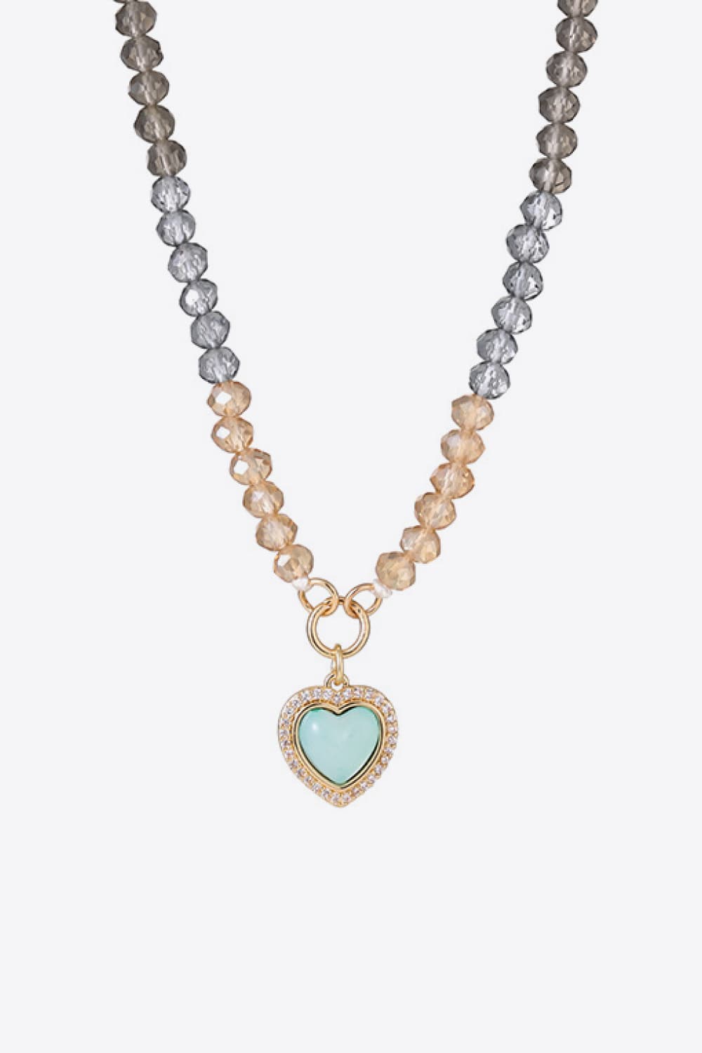 Collier de perles avec pendentif coeur