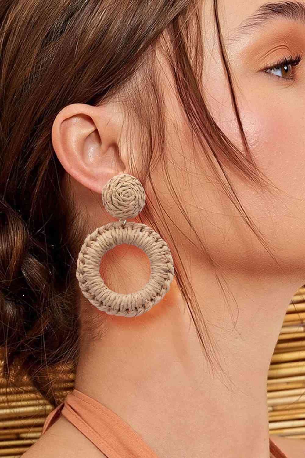 Round Shape Raffia Grass Dangle Earrings