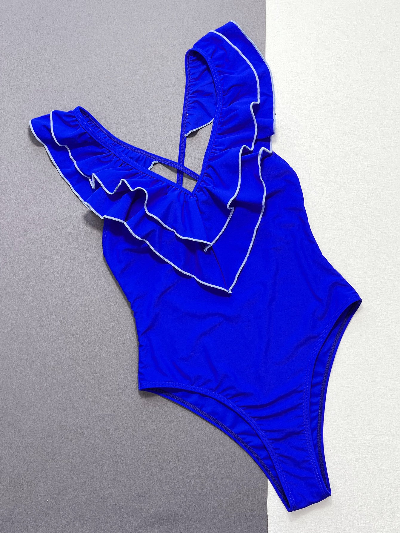 Maillot de bain une pièce dos nu croisé à volants