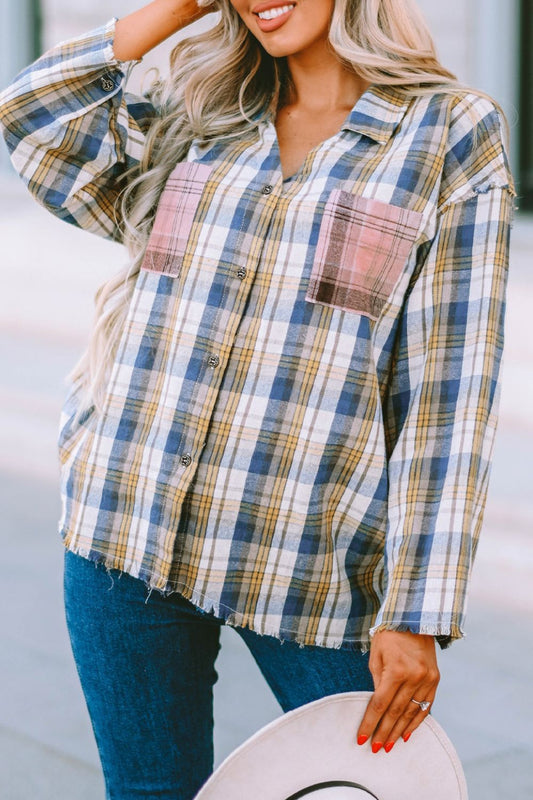 Camisa con cuello Johnny y hombros caídos con dobladillo sin rematar a cuadros