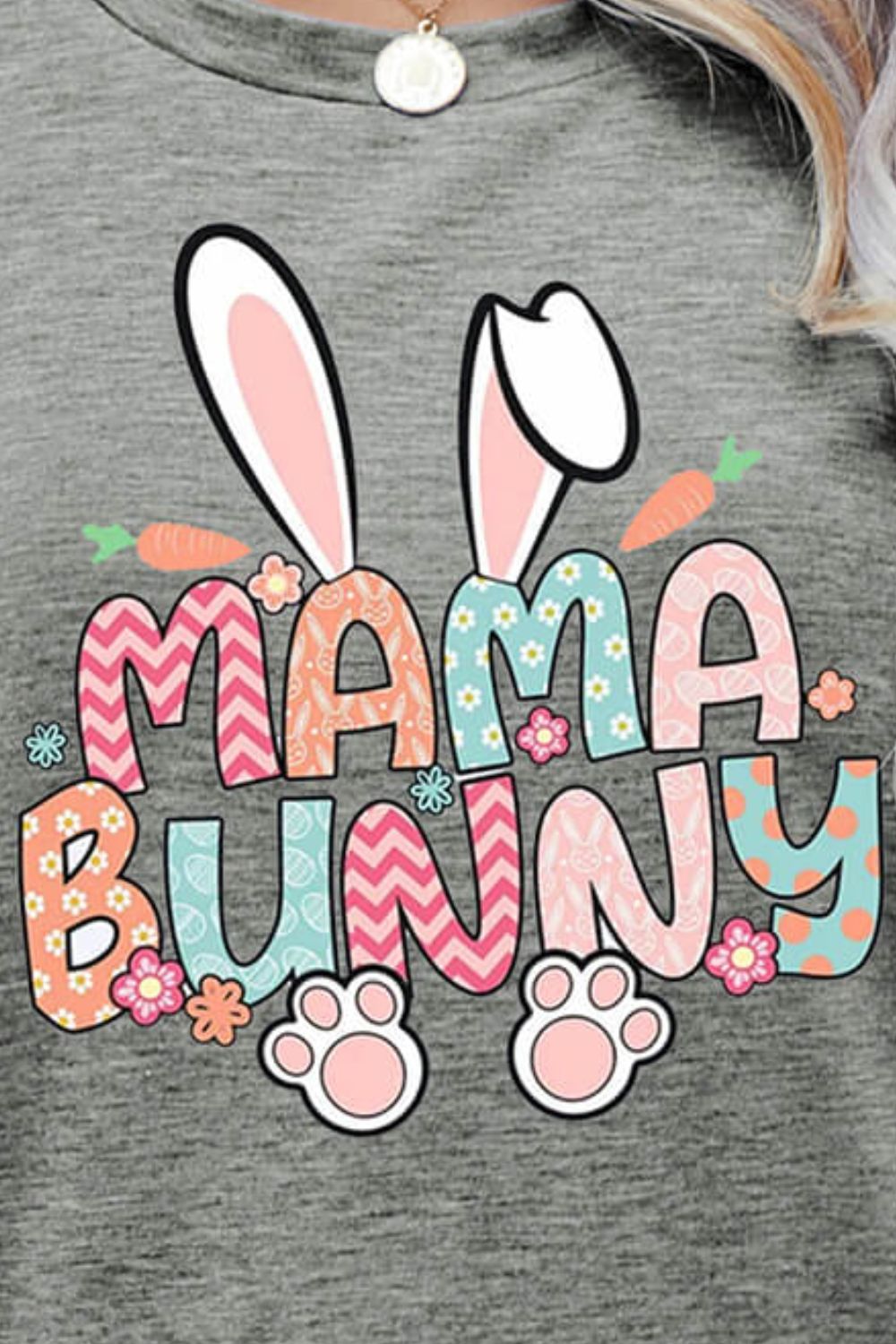 MAMA BUNNY T-shirt à manches courtes graphique de Pâques