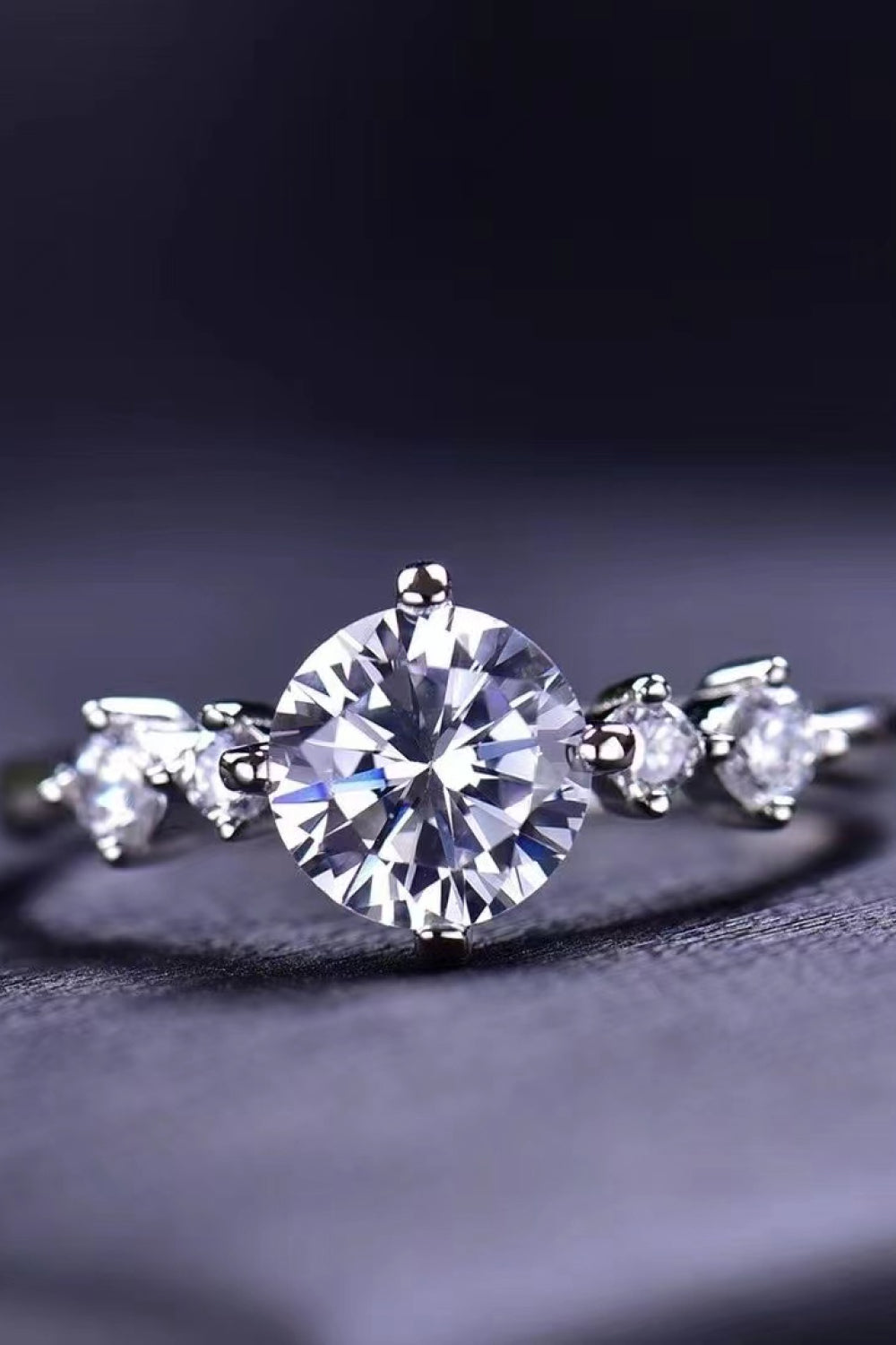 Quelque chose à voir Bague Moissanite 1 Carat