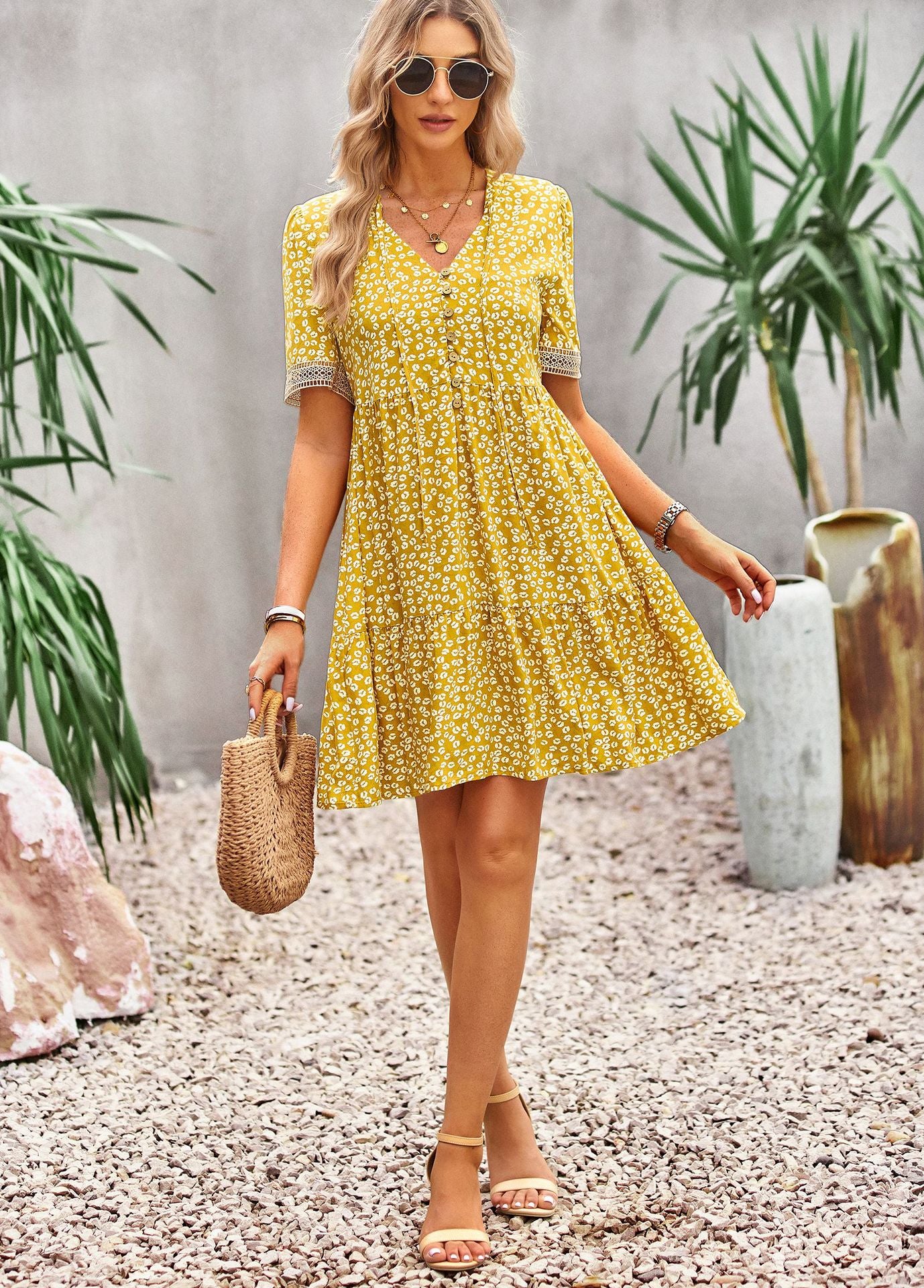 Floral Buttoned Puff Sleeve Dress