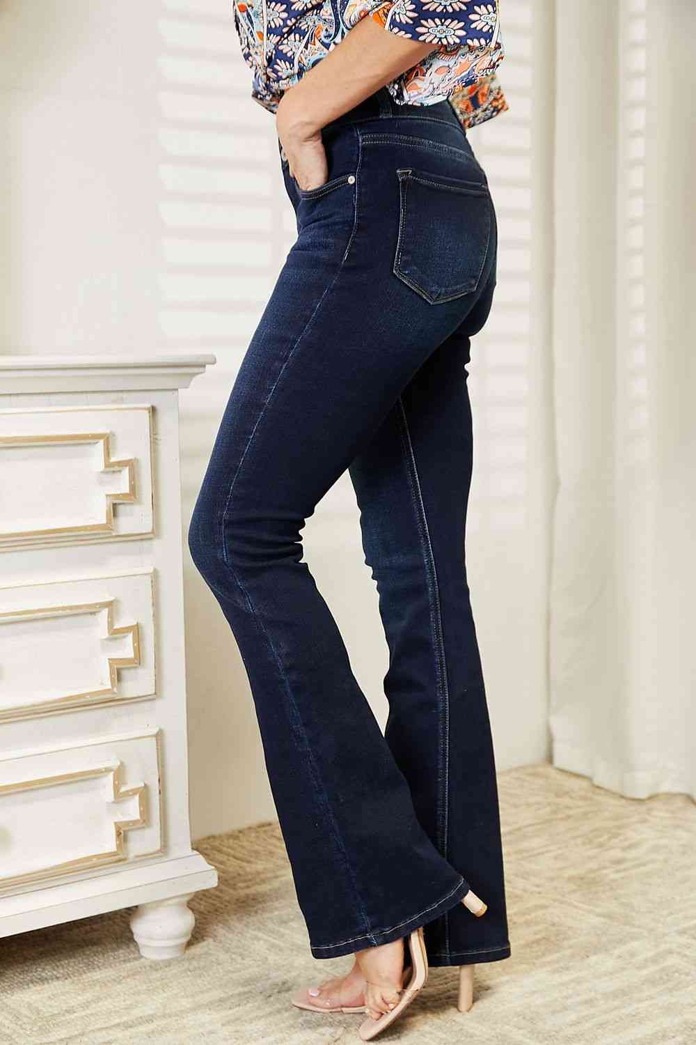 Kancan Jean bootcut taille haute taille large pleine taille