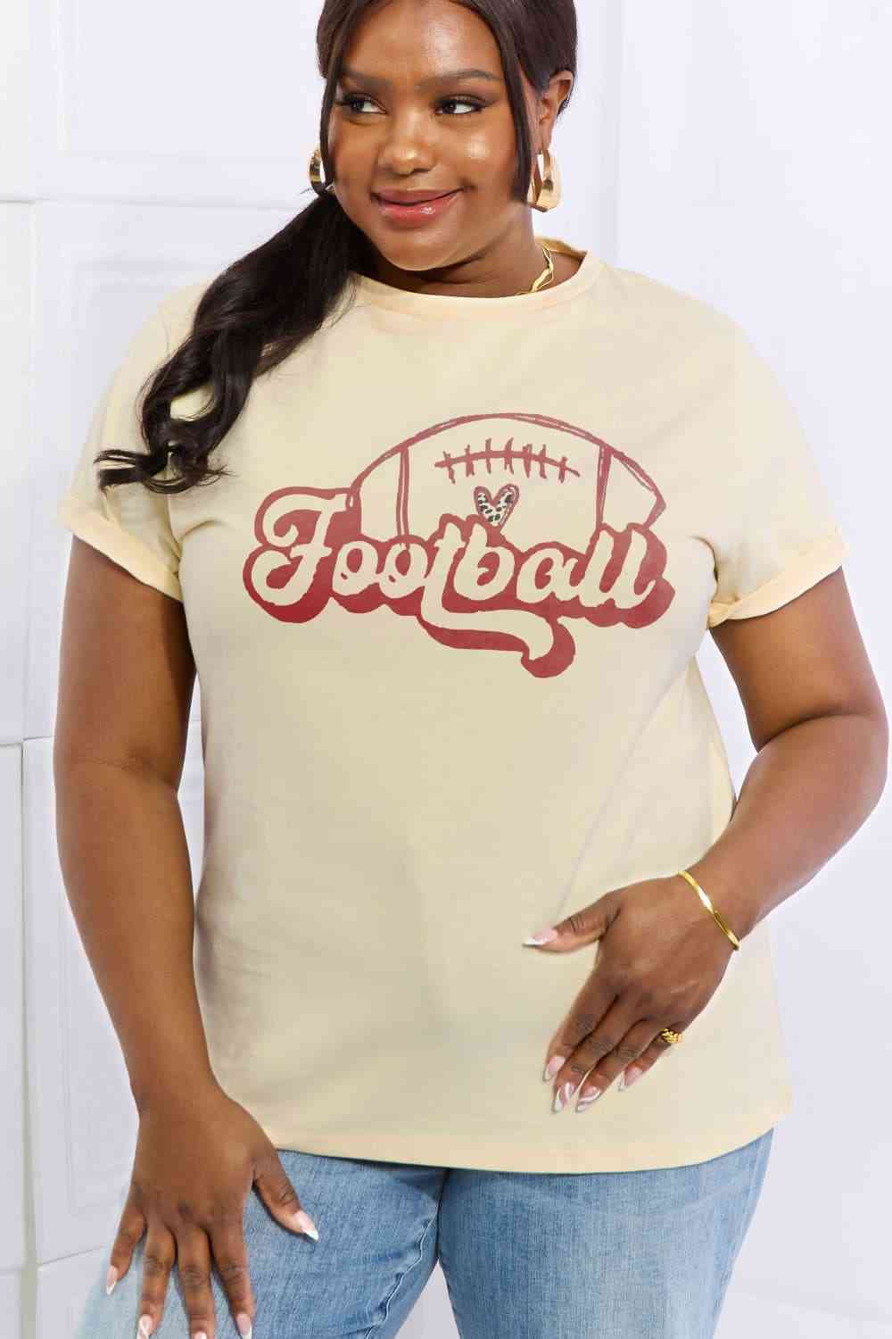 T-shirt en coton graphique Simply Love FOOTBALL pleine taille