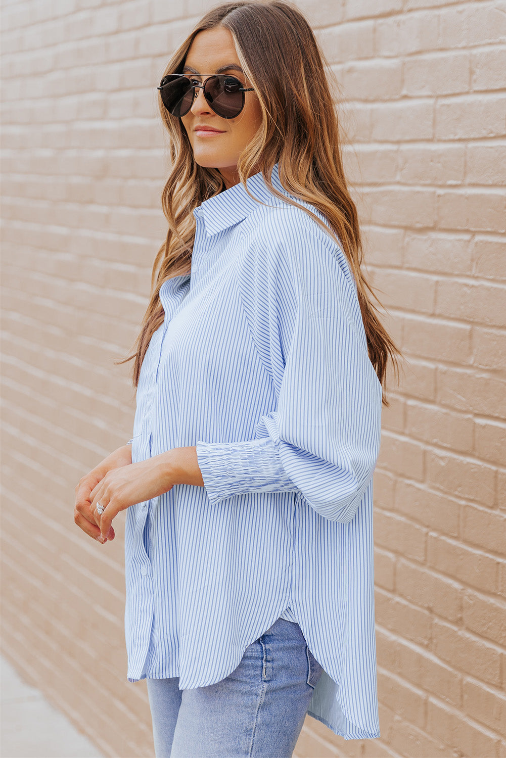 Camisa con cuello y mangas farol a rayas