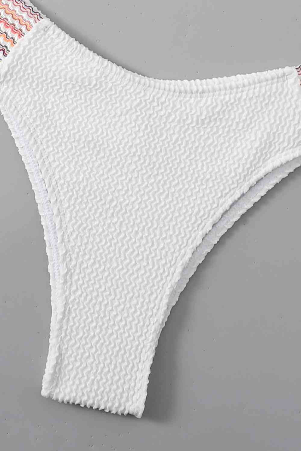 Ensemble de maillot de bain échancré à texture contrastée