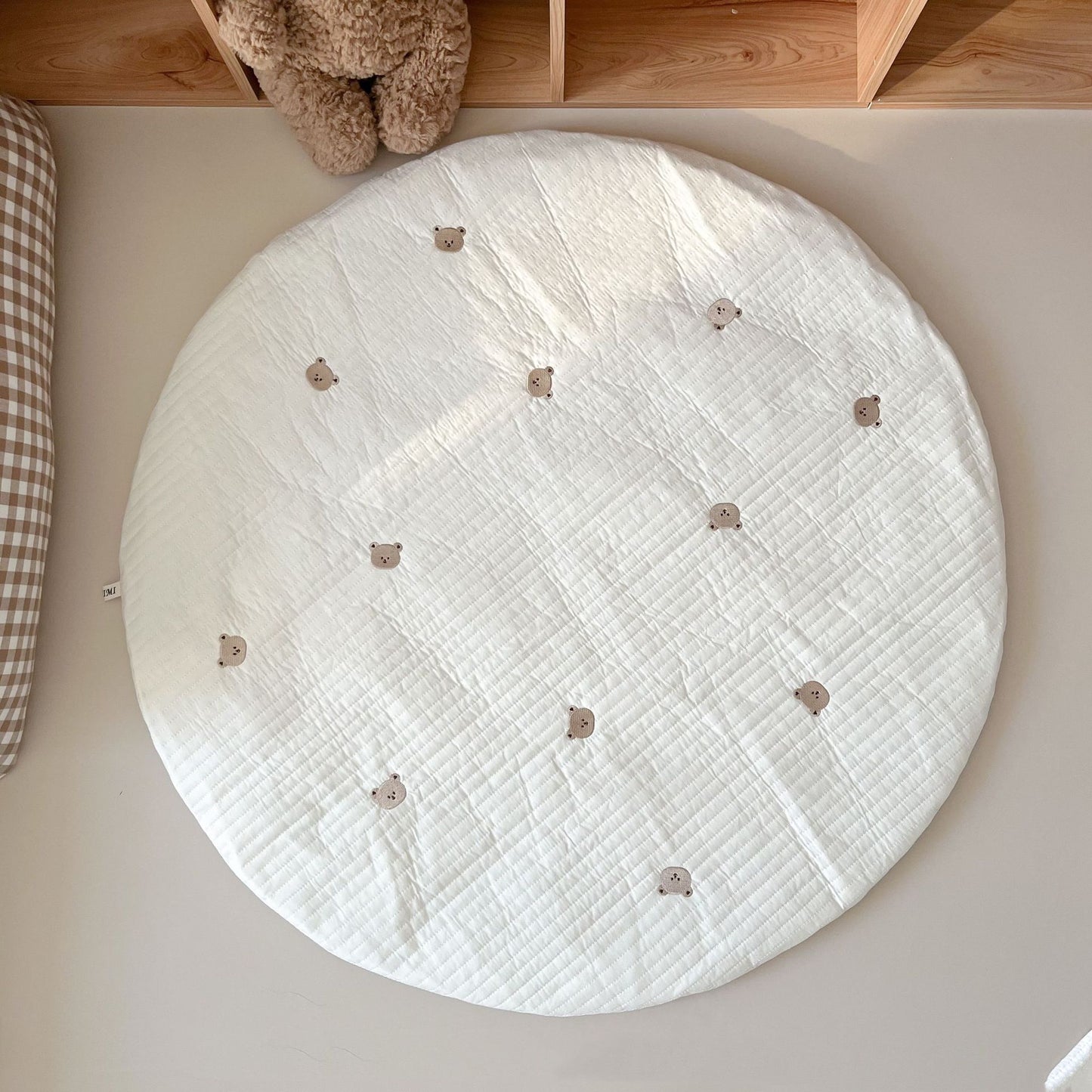 Adorable Rabbit Embroidered Baby Cushion Bedspread Blanket - Perfect for Your Little One!