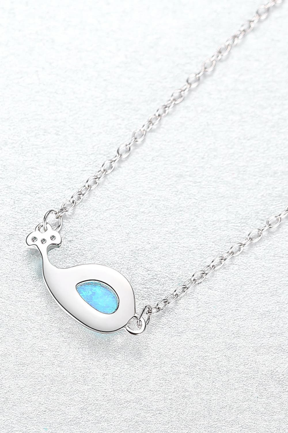 Collier en argent sterling 925 avec dauphin opale