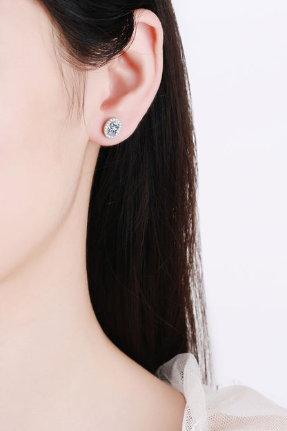 Boucles d'oreilles à tige en moissanite de style futur