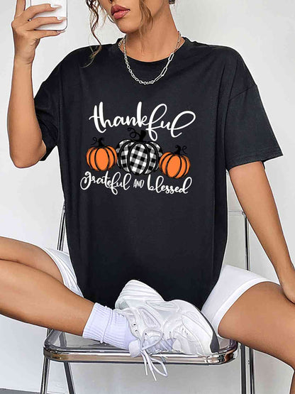 T-shirt graphique à manches courtes et col rond pour la saison d'automne