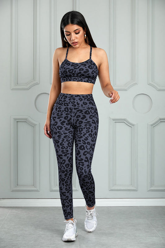 Ensemble soutien-gorge de sport et leggings à découpe léopard