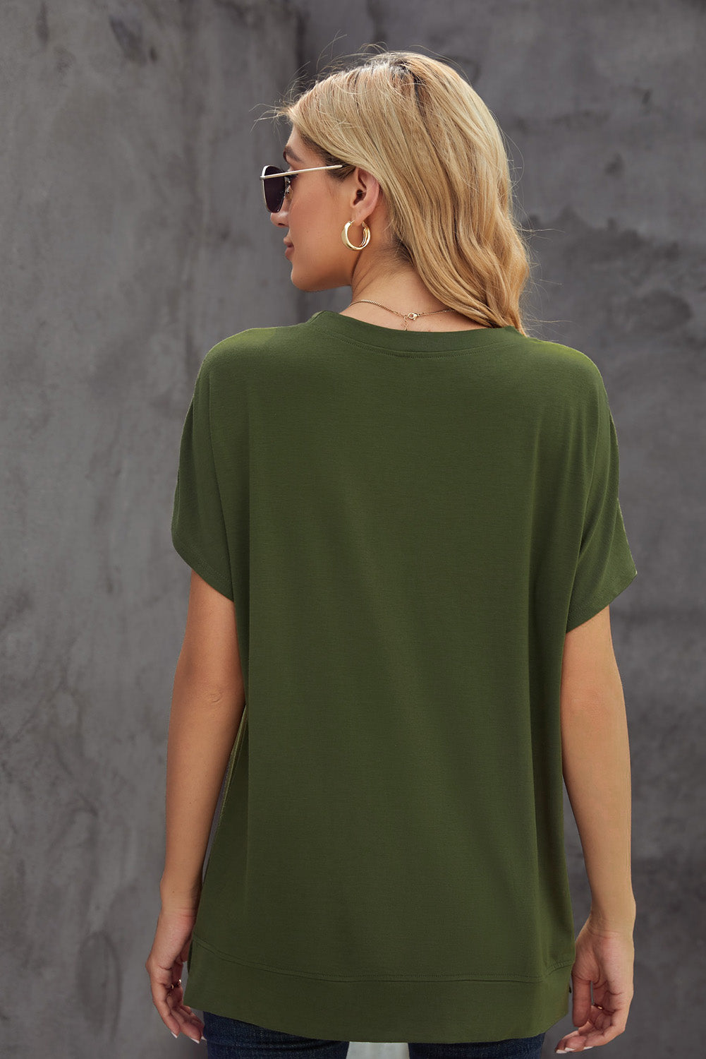 Round Neck Short Sleeve Solid Color Tee