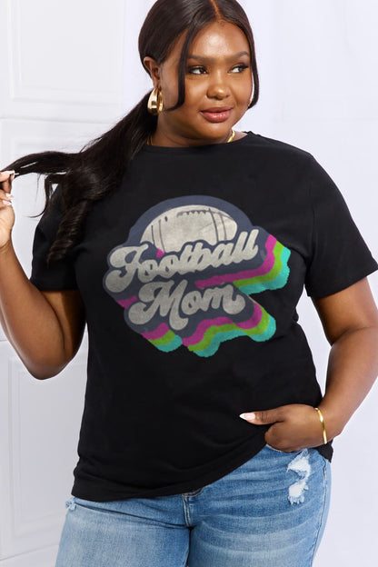 Simply Love T-shirt en coton graphique FOOTBALL MOM pleine taille