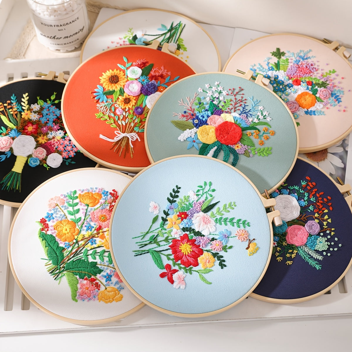 3pcs/set Embroidery Kit, Flower Bouquet Pattern, Including 1 Embroidery Hoop 7.9 Inch, DIY Knitting & Crochet Gift