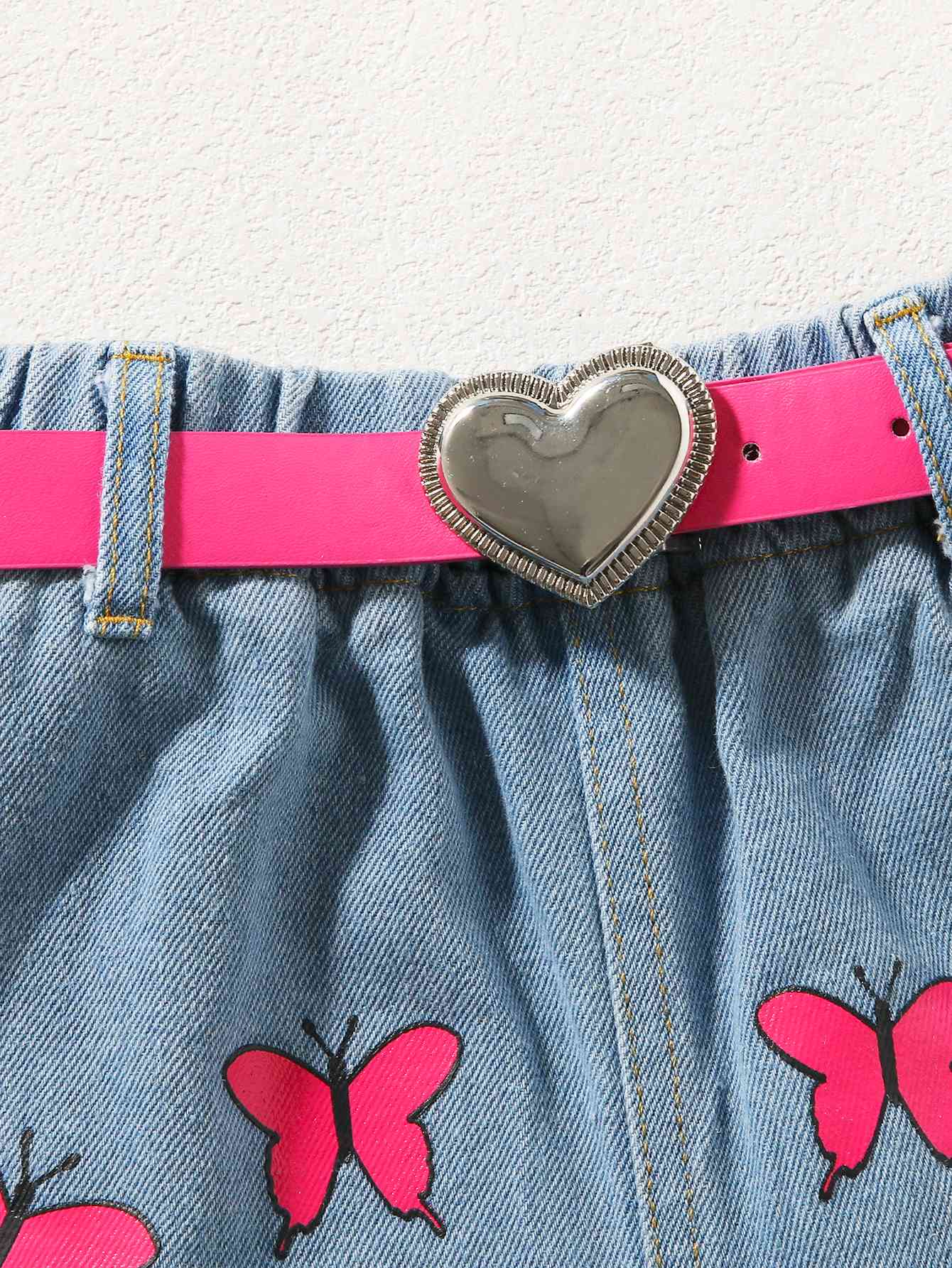 Ensemble haut graphique papillon et short en jean ceinturé