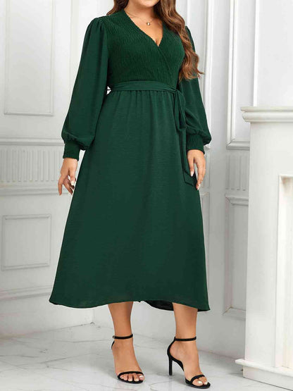 Robe Mi-Longue à Manches Longues et Col Surplis à la Taille de Grande Taille