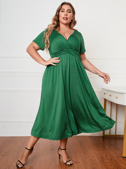 Robe Midi à Manches Courtes et Col Surplis de Grande Taille