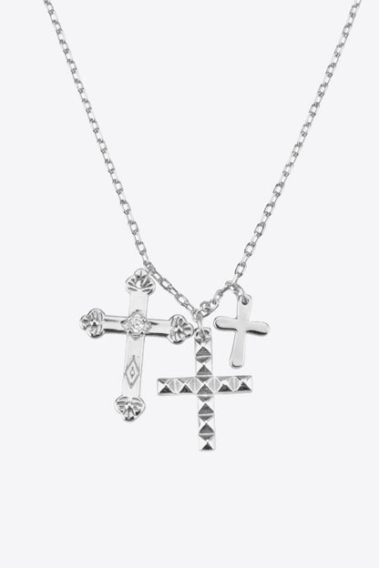 Collier pendentif croix en zircon incrusté