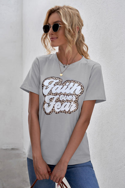 Camiseta estampada con cuello redondo FAITH OVER FEAR