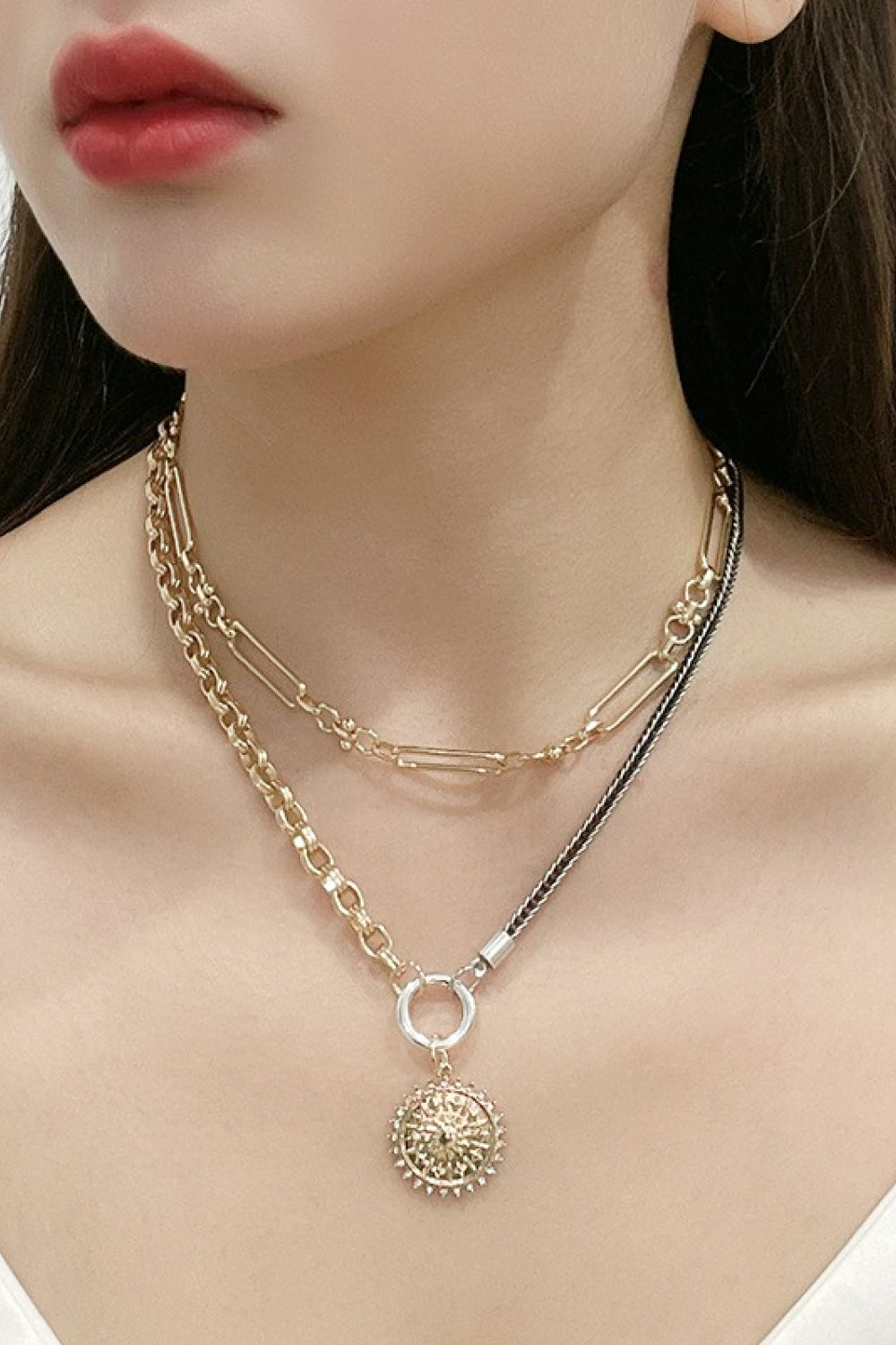 Ensemble de collier deux pièces avec pendentif soleil en zircon