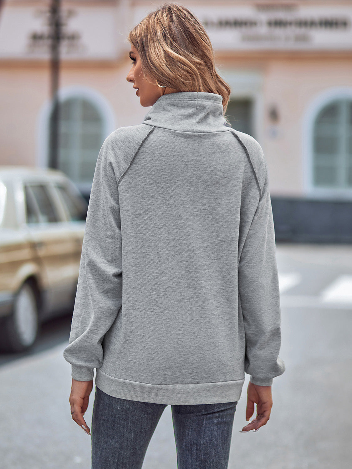 Drawstring Sweatshirt with Pockets